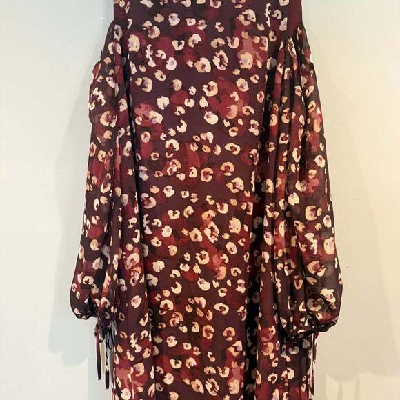 Vince Camuto Purple Open Shoulder Long Sleeve Lined Dress - Picture 1 of 5